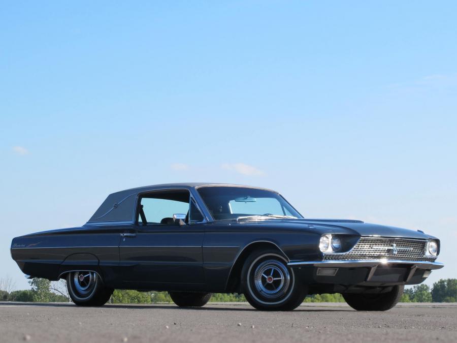  Ford Thunderbird Town Landau Coupe 1966 года  (фото 14 из 21)